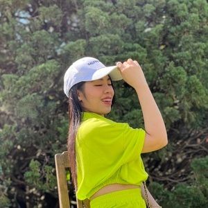 Meet your Posher, Ami